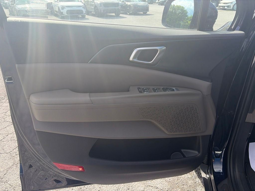 2027 Kia Carnival Hybrid LXS