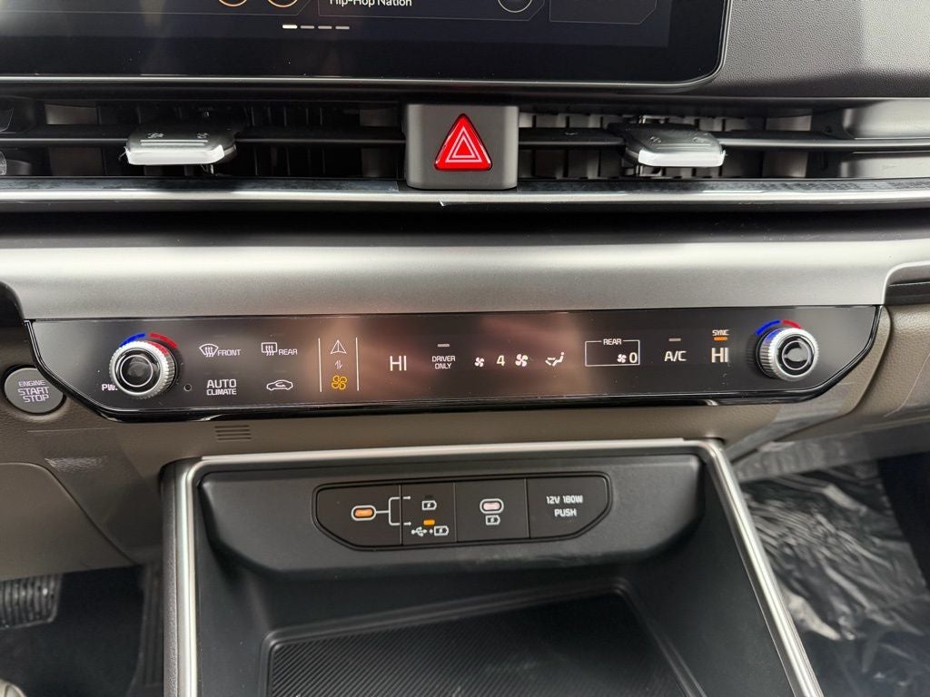 2026 Kia Carnival Hybrid LXS