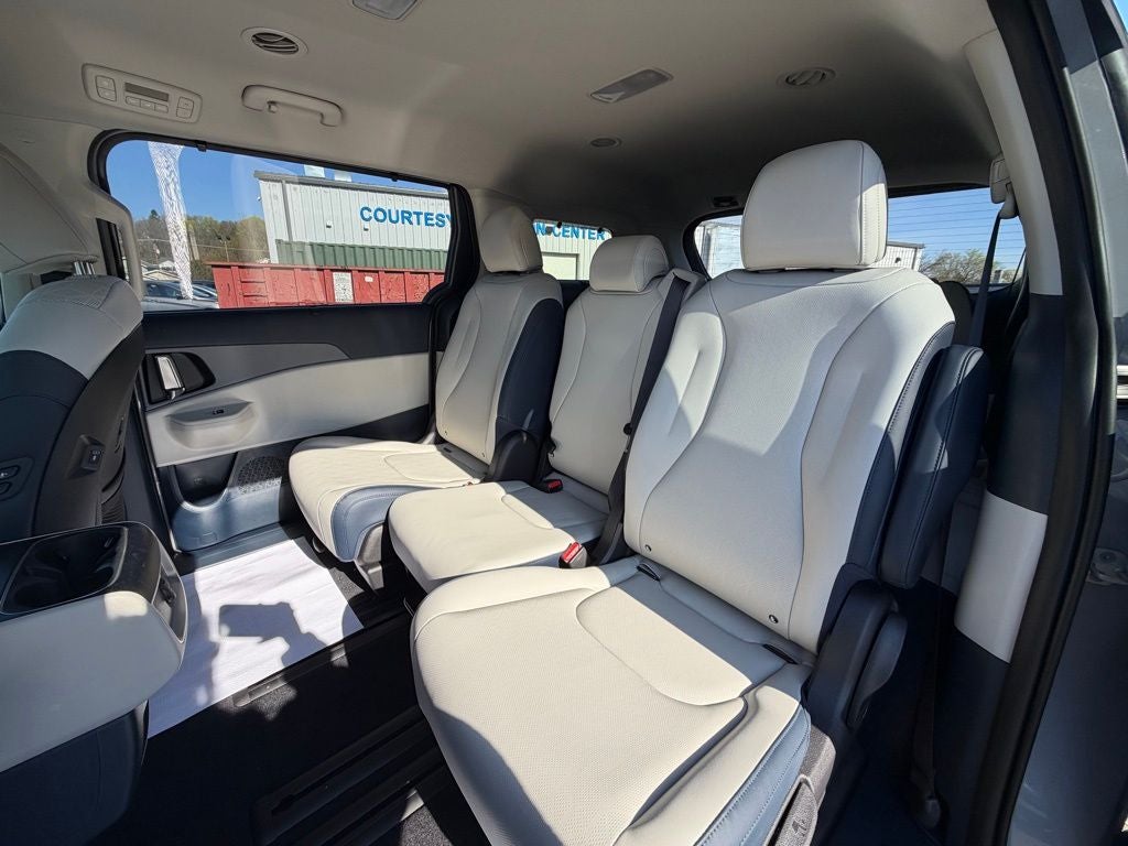 2026 Kia Carnival Hybrid EX