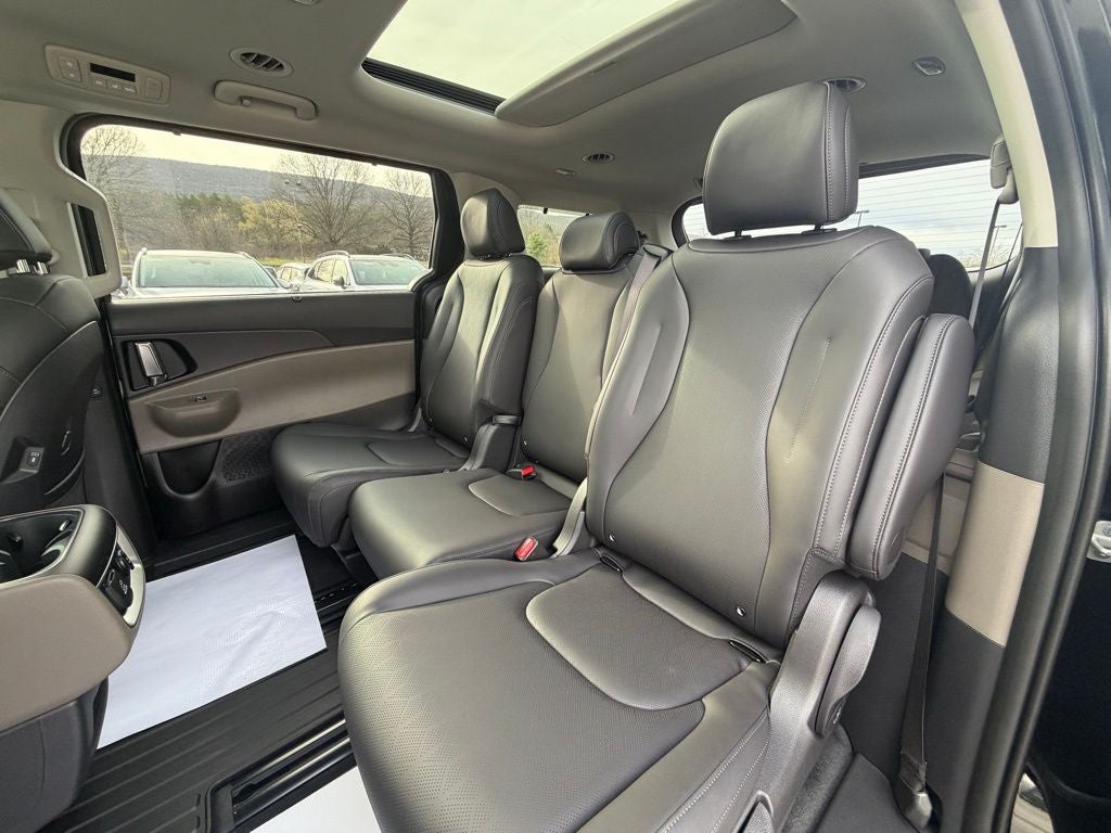 2026 Kia Carnival SX