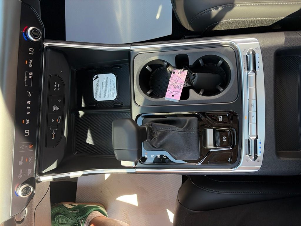 2027 Kia Carnival SX