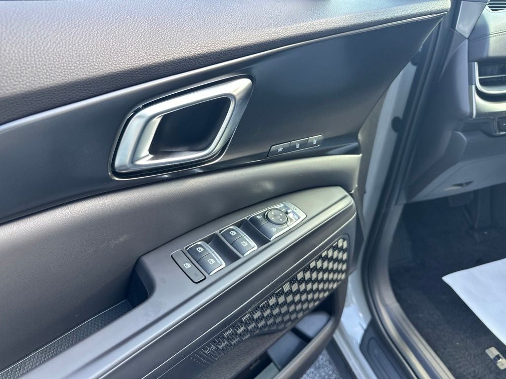 2027 Kia Carnival Hybrid SX