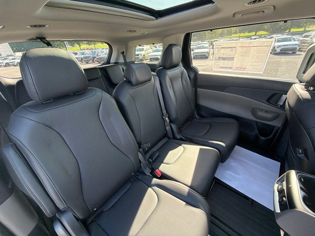 2027 Kia Carnival Hybrid SX