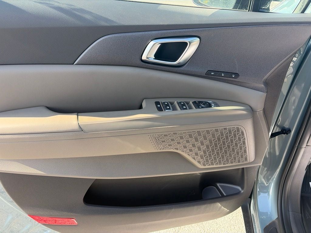 2027 Kia Carnival Hybrid SX