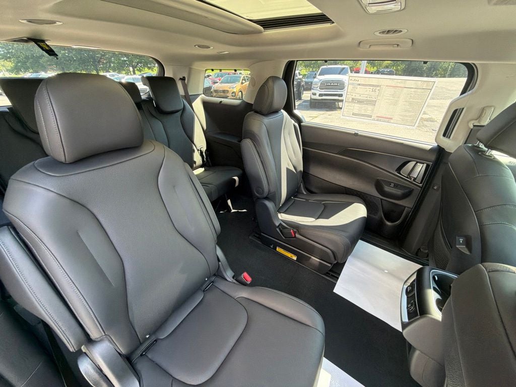 2027 Kia Carnival Hybrid SX
