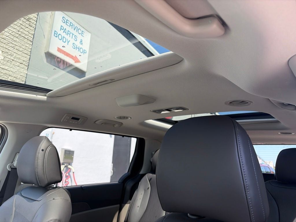 2027 Kia Carnival Hybrid SX