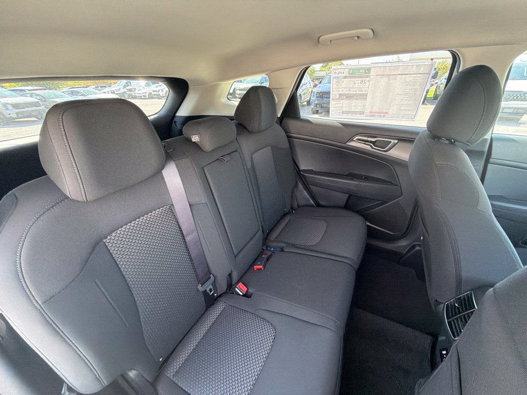 2026 Kia Sportage LX